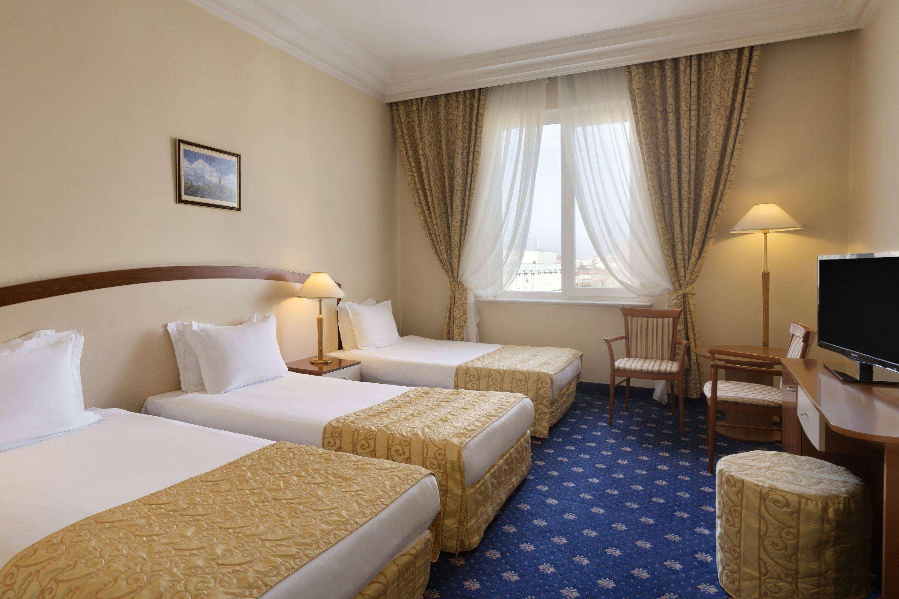 Hotel Ramada By Wyndham Plovdiv Trimontium Exteriér fotografie